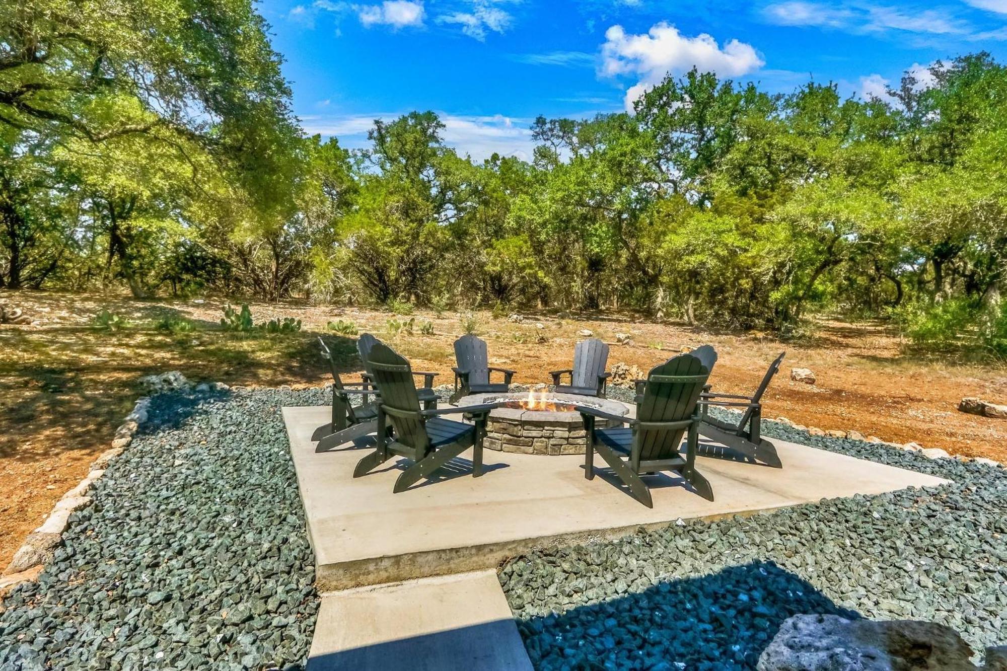 Pampered Pillow Canyon Lake Exterior photo