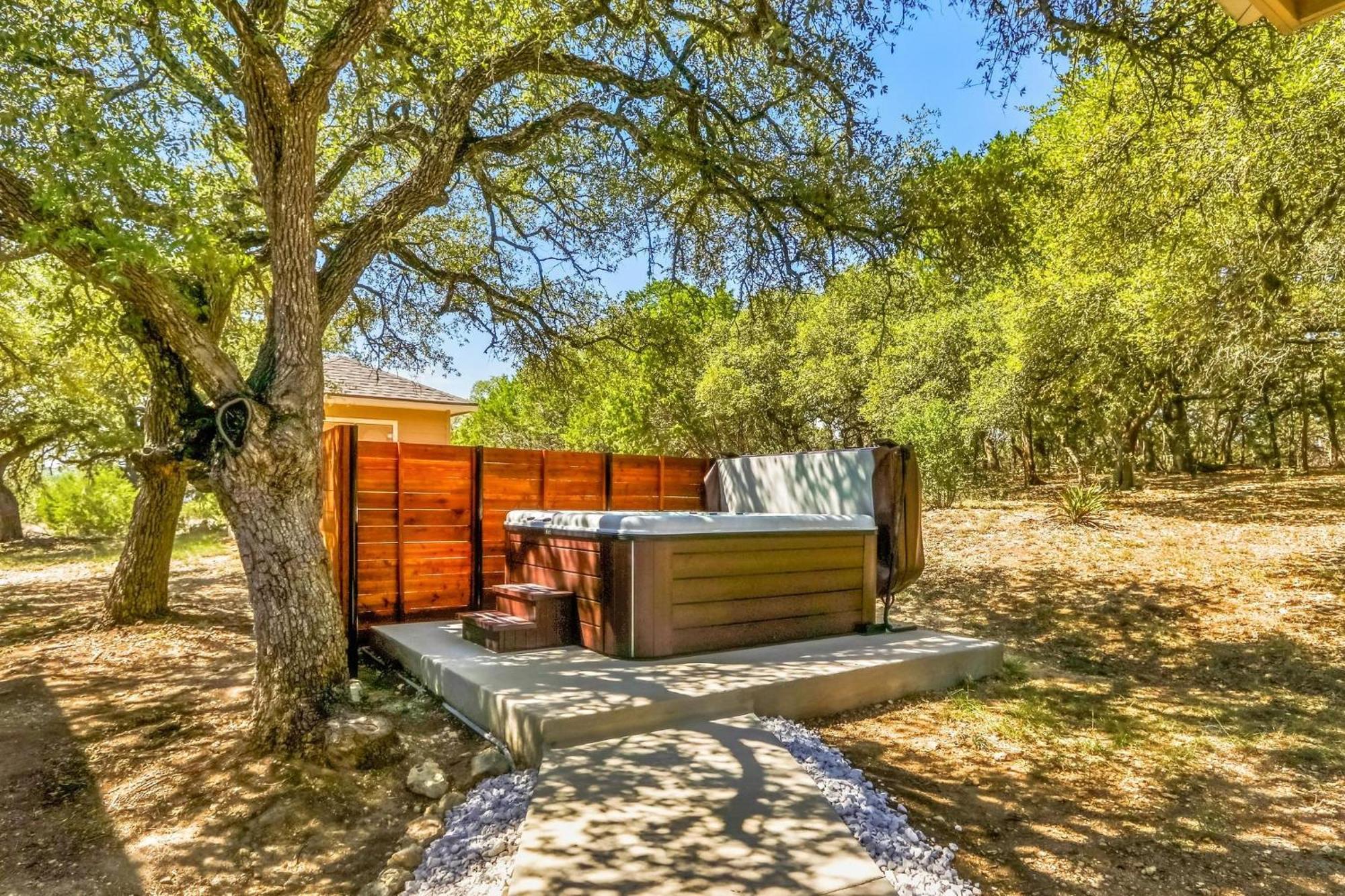 Pampered Pillow Canyon Lake Exterior photo